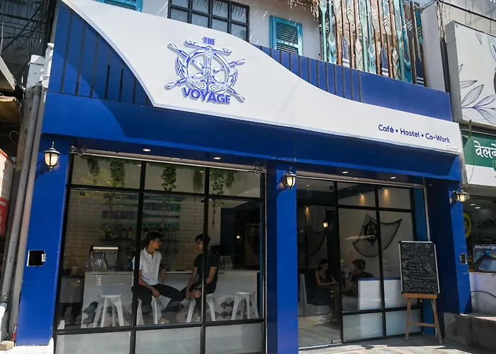 Voyage - Cafe CoworkHostel