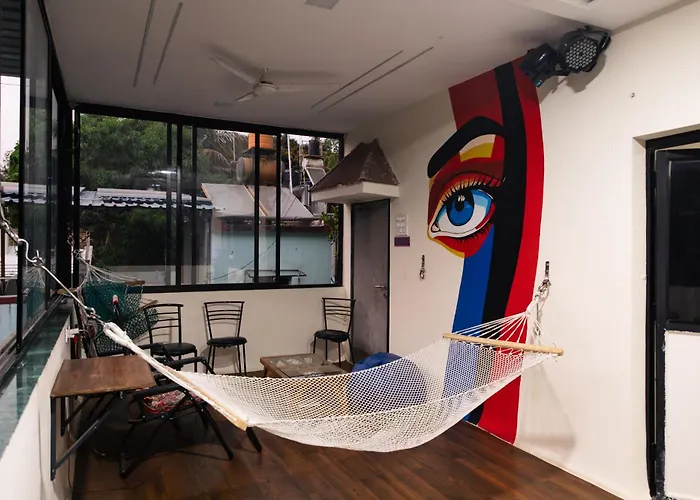 Joy Hostel - Digital Nomads Hostel & Pg - Koregaon Park