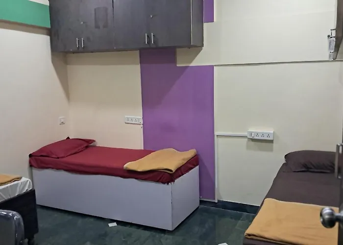 Joy Hostel - Digital Nomads Hostel & Pg - Koregaon Park